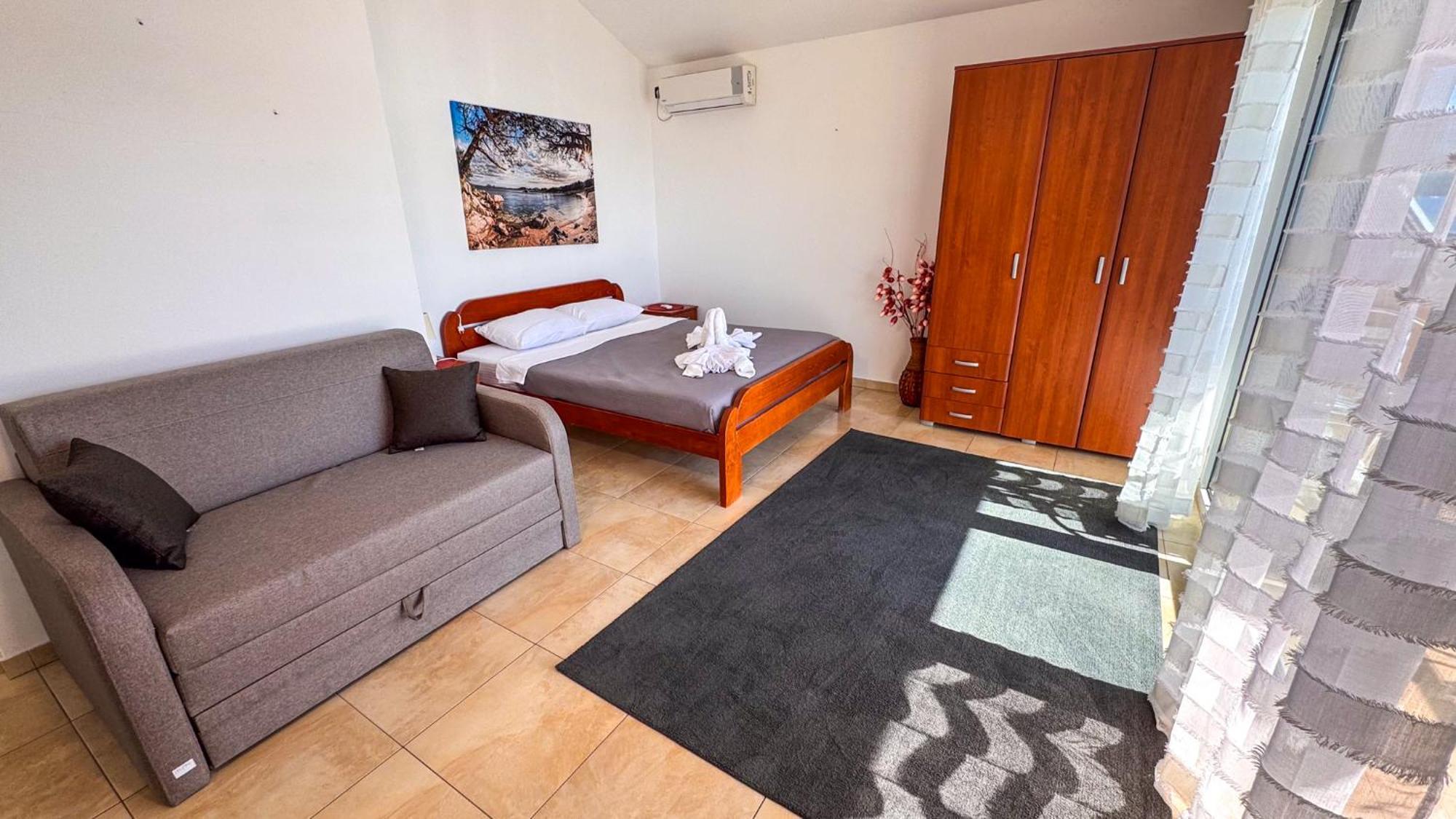 Qumi Apartments Tivat Eksteriør billede