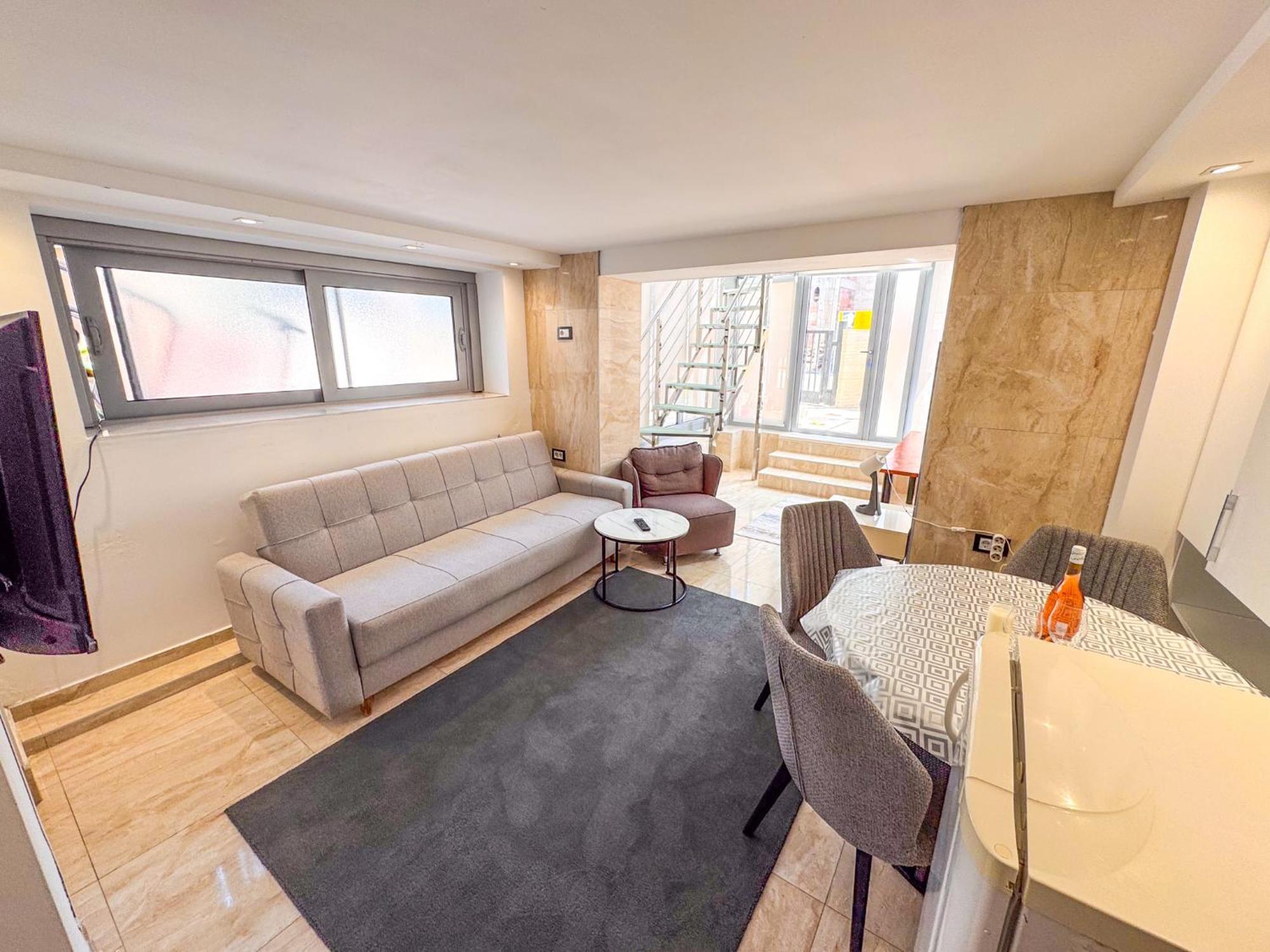 Qumi Apartments Tivat Eksteriør billede